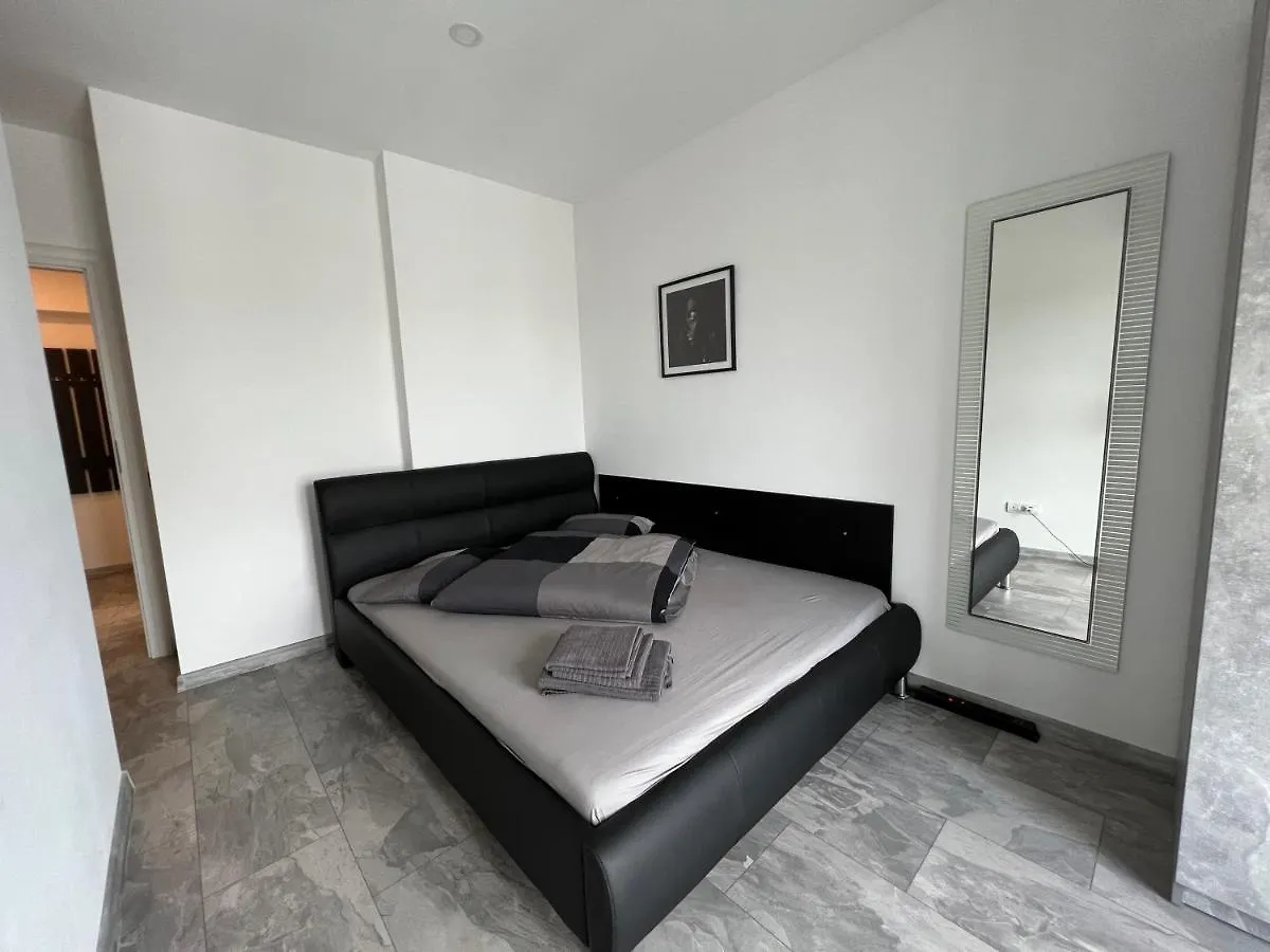 Marvelous 4 Room Penthouse Rooftop Terrace W14+W15 Bukarest 0*,
